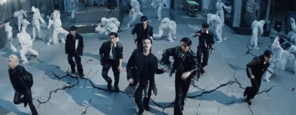 스트레이키즈의 뮤직비디오 'Do it' 중. JYP 엔터테인먼트 캡처